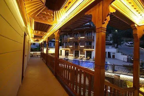 Hotel Azmakhan Akyaka